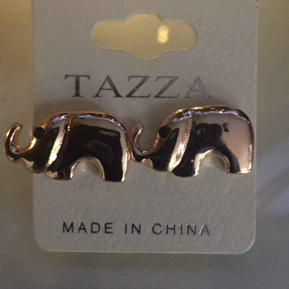 Women’s stud  Rose Gold Elephant stud earrings